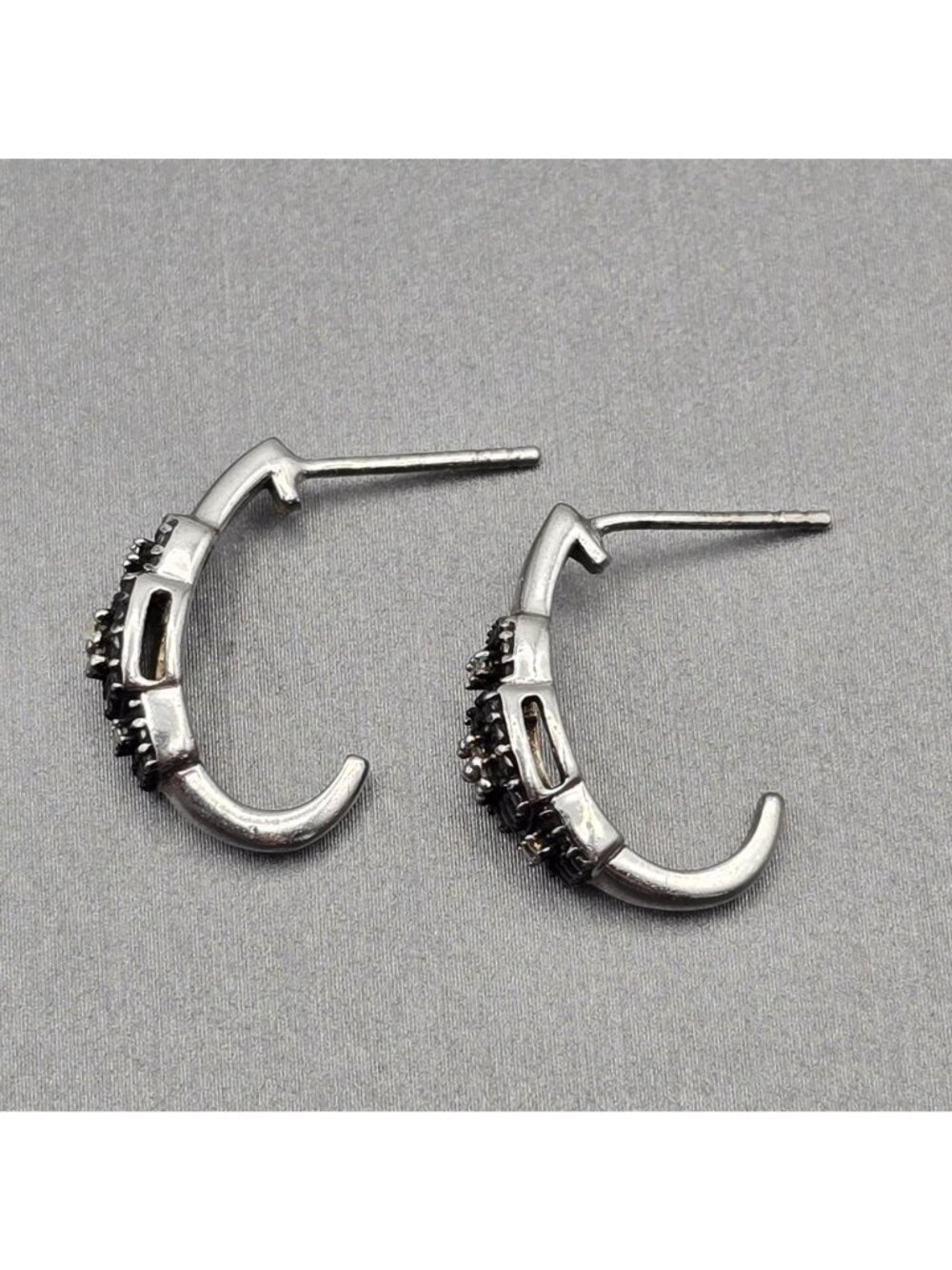 Modernist Sterling Silver Black Rhinestone Half Hoop Post Earrings Basket Settin - Picture 3 of 9